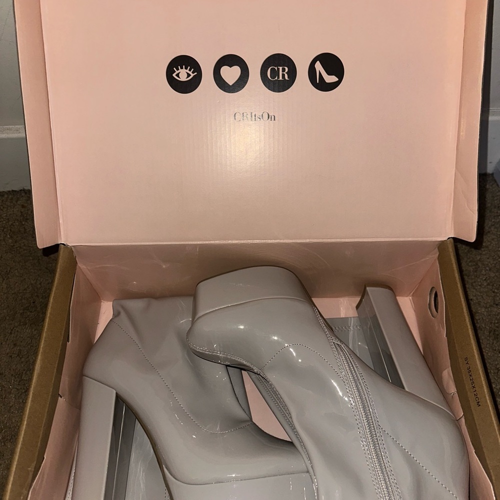 Women's Gray Platform Heels